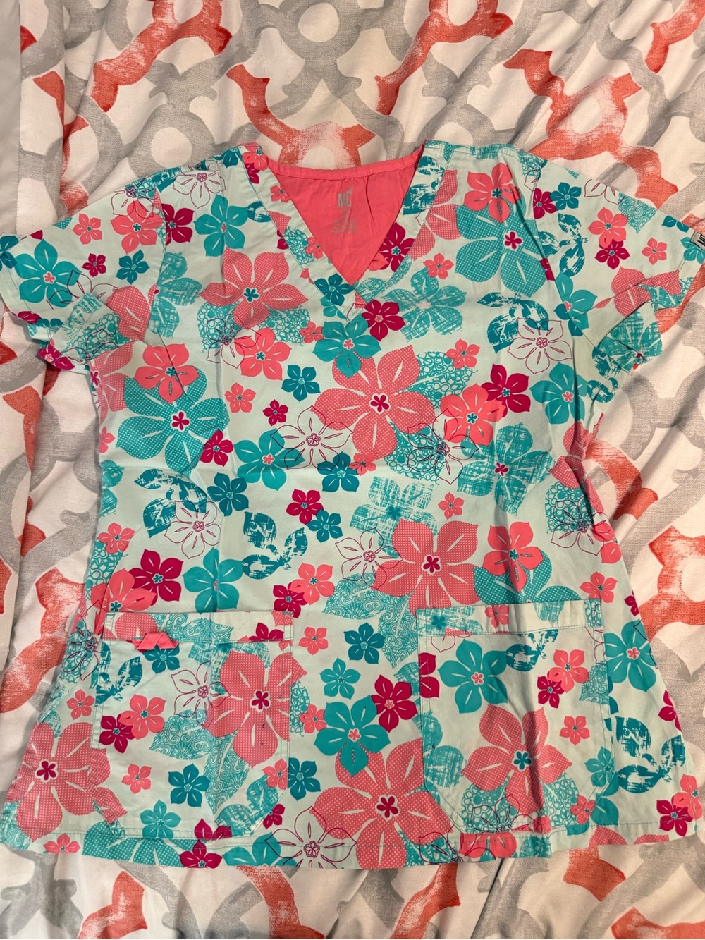 Small flower colored scrub top
